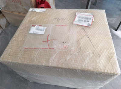 又到了一个包裹，最近包裹比较多，家里快码不下了，东西太多都没时间整理了，以后得少买点了。包裹包装还算结实，基本没有破损，速度跟原来差不多，还算满意。