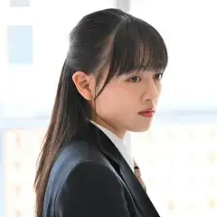 新生代演员“上坂树里”也是人气模特儿！