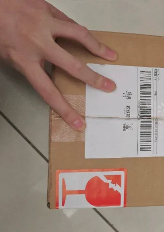 看到种草想买同款结果最想要的那一段时间黄色小鱼上没有，火速跑来搜索拿下，看预计要一个月送达就忘掉了，结果两周左右就到了！好迅速包装完整好喜欢！萌萌土王一口闷