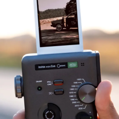 富士胶片最新款instax mini Evo电影相机的设计灵感源自1965年的FUJICA Single-8相机
