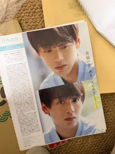 终于是摸到狗的实物了，非常之美萌非常之辣妹的一款。切页效果超赞，边缘平滑整齐，包装精致美观，收到太惊喜，太适合收藏啦。






