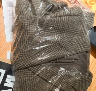 这件18ss的Margaret Howell威尔士格纹大衣非常好看～棕色的大衣是冬日的绝配～推荐大家！还有美丽的小丝巾！


