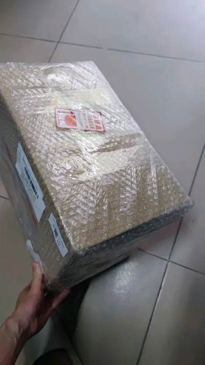 选了海运，总共花费了2天，速度还是很快的，就是合单有点慢（三天）。由于买的是易碎品所以选了内外加固，包装的非常好，用了非常多泡沫保护，商品没有碎。
总体很满意