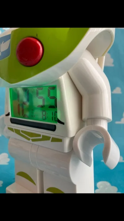 一箱是上周收到的，一连来了几箱。外箱完整干净无压坏。箱内物品比较多，泡泡纸塞的满满，保护到位无受损。