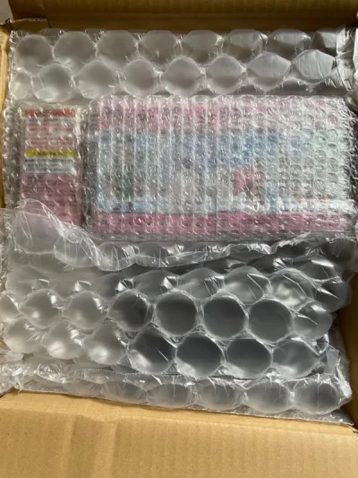 一大早的到货，正好大雨在家没事拆包，不得不说wcf老物做工是真的好，每一个细节都非常到位，已经不知道在挖煤姬买了多少单了，以后还会继续支持的