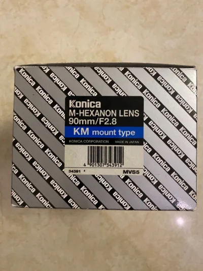 徕卡杂志，很有特点的，小本徕卡使用工具书，方便查询。尼康的镜头倒接套装。柯尼卡km90，带包装盒，成色完美。