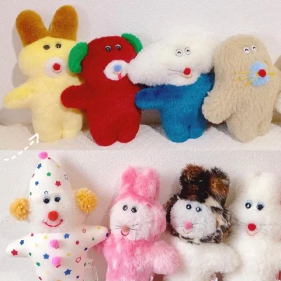 很开心千回百转终于收到了这只小黄兔，很新！目前为止的挖煤姬购物都还是很顺利的，以后可能会考虑购入相机之类的配件！