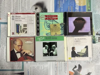这一次淘的碟并不算多，最大收获是淘到了卡萨尔斯和塞尔金的贝多芬为钢琴和大提琴而做的协奏曲。另外罗斯特洛波维奇的海顿大提琴协奏曲也是心头爱。Mozart双钢琴曲之前没有听过，但是海布勒演绎、Philips小双张收了不会吃亏上当。卡拉扬和泽尔曼的舒曼格里格钢协，另有一个...