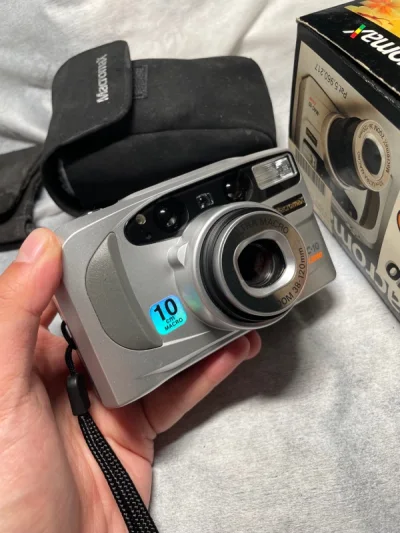 成色都很新，期待了很久，物流也非常迅速，7天左右就到了，可惜被税了，但是不多，很好的一次购物体验！下次还来！