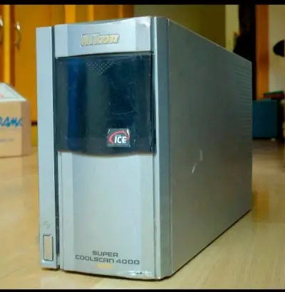 在煤炉中发现这个二手扫描仪，国内运费又可以包邮，价格也合适，就果断入手。因为东西比较重，就选择了海运，时效在20-25天左右。也比较稳定。