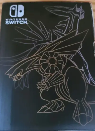 帝牙卢卡and帕路奇犽，磨砂黑配色。高级感瞬间拉满哦...ing！pokemon铁粉必入系列。任天堂本世代真正意义上的掌机。轻便小巧，虽然缺少体感、HD震动等诸多要素，但仍然不失为一代经典掌机。客服依然很赞，购物体验超棒哦赞...ing