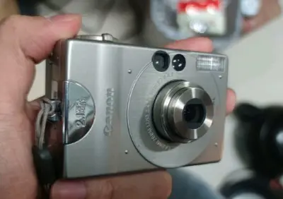 这次的购物非常满意，买到了理想中的相机，挖煤姬的物流保障很让人放心，收到东西时包裹很严实，商品在里面保护的也很好，总之挖煤姬让我获得了想要的相机，感谢，祝愿挖煤姬越来越好