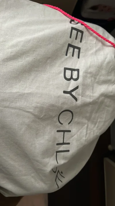 这次走的船运，时效30-90天，没想到22天就收到了，而且幸运的是没有被税，真的惊喜！拍了个包装，很用心。包包没拍，因为犯懒了，实在抱歉…
会继续支持的！