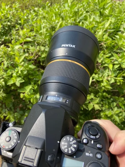 第一次挖煤姬买这么贵的镜头，路上还挺担心，怕包装不到位损坏了，到手了发现没啥问题，松了一口气，镜头很不错！