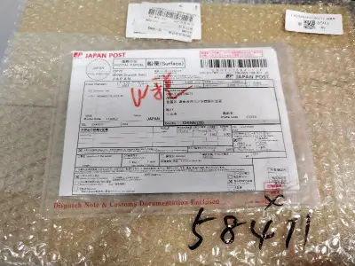 运气好，都非常新，不过被税了，拆箱以后看到这么新的 CCD， 也可以接受
紫色的奥林巴斯是真的好看，电池都没拆过
尼康可以投影，而且是触屏的，还是全新，有遥控器
紫色的富士，真的漂亮，也是触屏的
期待下一个海运包裹