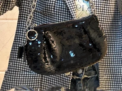 该说不说  挖煤姬的物流包装是真的做得好
不管是多大的包  都包的严严实实  里面泡沫也塞了很多层  爱死了！！