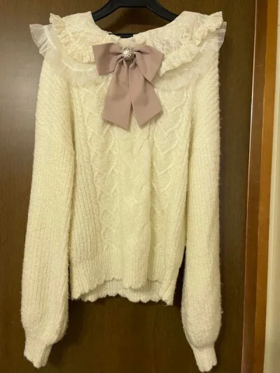 这款蝴蝶结毛衣一直想买来着，这次终于买到啦。顺便必须提一句，挖煤姬真的超好用，超划算。
总结一下，
1.ep小航空件和邮政ems虽然不限制数量，但越重越贵，优点是速度快。
2．海运的话相对来说比较便宜，但是很慢，需要很长的耐心去等待，看个人喜欢了。

挖煤姬超好用！...