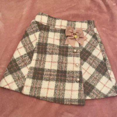 第n次用挖煤姬了，买了非常可爱的毛呢半裙。没有任何运损，平安！ 樱花妹包装的非常用心，挖煤姬打包得很好，国际运费还多退少补，真的很有诚意，爱了爱了下次还会继续使用