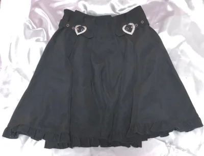  这次用的是挖煤姬第n次购买衣服，发货比较快，就是物流有些慢……走的ep等了16天。发出的时候选择了加固服务，我个人觉得还是挺有必要的！收到了一直想要的裙子~
超划算超喜欢的呜呜呜！！总体来说还是很满意这次购物的~