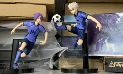 三月份在挖煤姬切的一套吱吱和玲玲的眼镜厂景品!很喜欢很好价!到货后包裹包装的也很严实，成色很新，美(˃ ⌑ ˂ഃ )感谢咪的出物真的跟全新一样!买的半个月之后到货一直拖到现在才发评论(*´I`*)很满意ww安好美美拍照?谁懂这两个真的很搭啊!拍起来安全没有违和感就是...