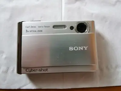 很不错的购物体验，包装得非常厚实，收到的宝贝都完好无损，买到了心仪已久的相机，非常开心。希望以后还继续能淘到不错的商品