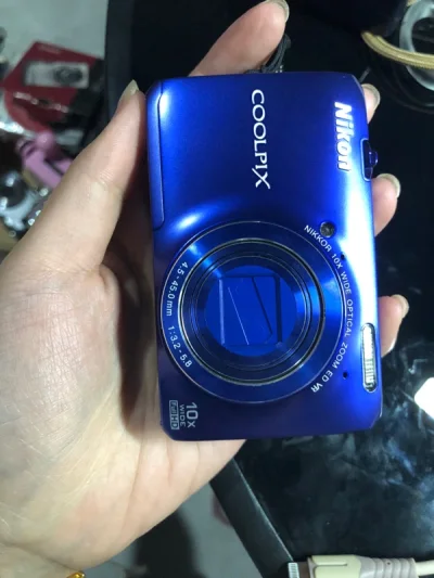 这个蓝色真的绝美！太漂亮啦好喜欢好喜欢，看起来也很新。银色的卡西欧也很漂亮唯一美中不足就是机子有点小毛病但是问题不大。松下的粉粉的有些划痕。没什么太大的问题