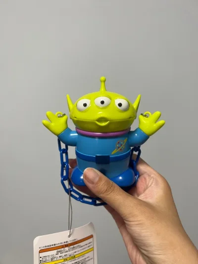 早就收到了，才拍了照。选择的海运，速度其实很快，20多天。到的时候每个物品都被单独包装了泡沫膜，拆了很久，所以物品都很完好。也没有被税。棒棒哒！