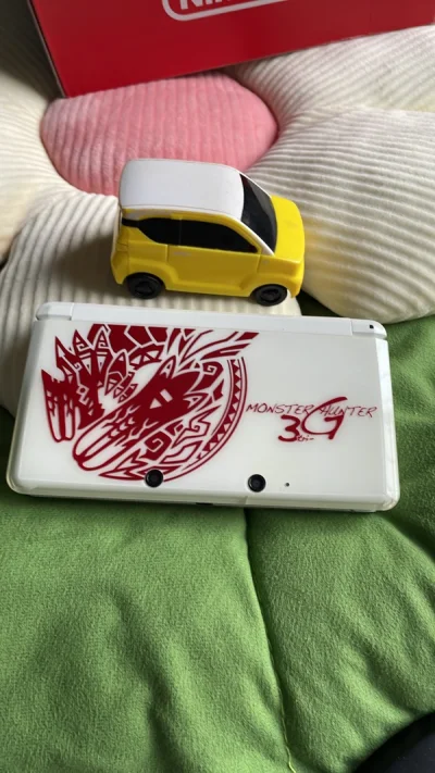 不知道第多少次海淘了，虽然加上运费和国内价格差不多，但是不至于担心翻新，国内怀旧游戏机市场太乱，虽然海淘也可能碰到不好的，概率还是相对和国内小太多了。