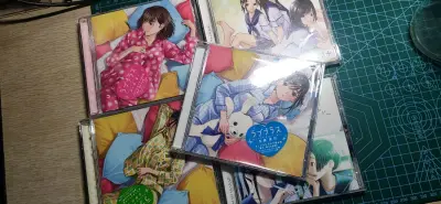 这次在煤炉淘了一些cd，因为碟片是在海关限额内所以不出意外顺利通关，品相很不错到手都还崭新几乎没有看出二手的痕迹，挖煤姬打包也比较放心放了很多气泡膜。以后还是会继续在挖煤姬购物的