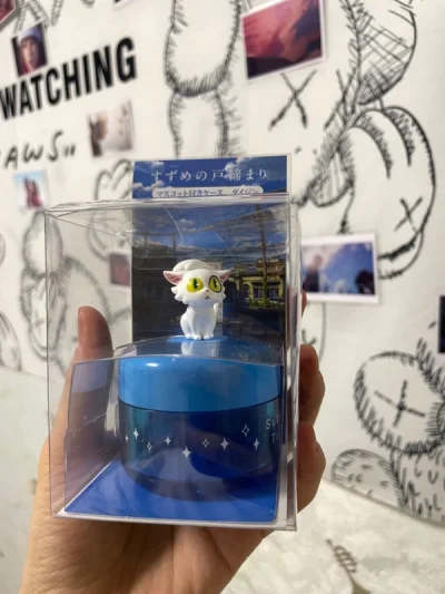 虽然运费很贵 还贵了点比起国内 但还是很开心得到了念念已久的东西 可惜就是物流太慢了 还有要等好久 卖家人很不错