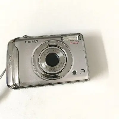 历时一个月左右终于收到啦！在挖煤姬的第三单了，包装都很仔细的，相机也没有什么问题！很棒的一次购物体验！机子都很新