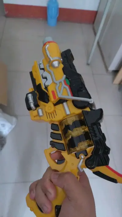 这次的体验十分好，最近喜欢上了战队，于是就买了很多玩具，虽然说战队在国内也比较便宜，不过一旦下来还是比国内省了200块，可以说是十分划算了