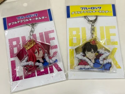 这次四个谷子居然都是全新的，太幸运了。研磨成年趴趴好软好好rua，非常非常可爱！樱花妹还写了小纸条～物流走的竹蜻蜓，顺利在五一前拿到啦！