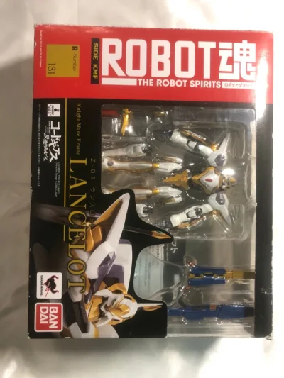 外盒虽然残了点，物品不错，成色很新，关节超级好，价格也便宜。走的竹蜻蜓专线，运费很实惠，单件物品运送，物品+运费总价才155。比在国内买还实惠?