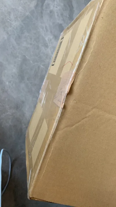 又是开心的一天！梦情到啦！包装还是一如既往的好！也没被税！耶?船运真的不是急性子可以选的，31天?，为了梦情都忍了?