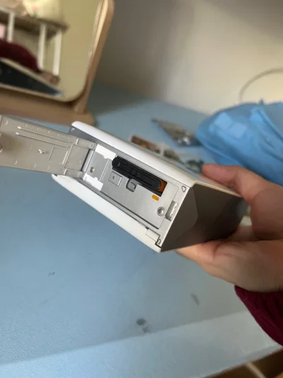 这次买了拍立得打印机 sp2 这个型号已经不卖了 还送了电池 
谢谢挖煤姬 价格也很便宜 物流也很快 走的ep 大概也就12-15天左右 物流很快～