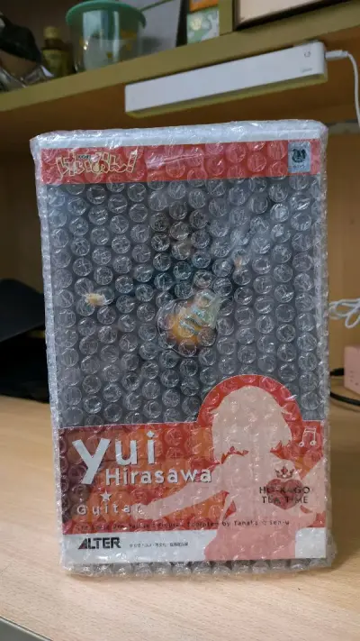 第一次挖煤姬购物用的竹蜻蜓，到货后快递箱子包装的很严实，手办的状况意外的比想象中的好，里面跟多气泡纸保护，很满意的一次购物体验