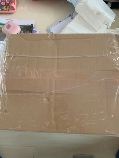 包装依然完好，里面的气泡垫稳稳的，这次主要是买游戏，游戏包装依然完好，里面的东西一件不少，果然煤炉不会令人失望