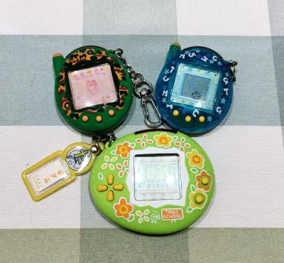 第一次海淘拓麻歌子，由于不会说日文，非常依赖挖煤姬内部的自动翻译功能，在此功能的帮助下，就算我用英文也能搜到想要的商品。这次的拓麻歌子买到不算便宜，但是成色很新很新。功能都完好，已经玩了一段时间了哈哈哈。