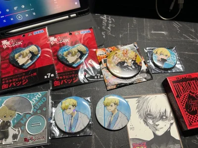 第一次用真的很紧张很期待！！一开始以为会很久结果很快就到啦，虽然有一个吧唧被yhm被刺了，但总体验还是很好哒！