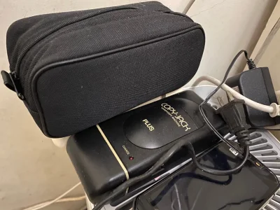 这是我第十五次用挖煤姬海淘日本的东西，买了个老的手持热敏复印机，还搞了ガラケー中的旗舰之一F-02D