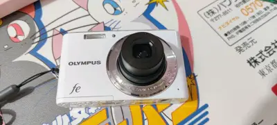 又海淘了两个相机，虽然价格确实比之前有提高一些，但是奥巴这个真的成色挺新的算没有踩雷，拍人很有复古感，特别方便携带，小小一个，尼康这个虽然成色不是很新，好在像素出来的感觉很错，拍人拍景都是很好看的，两个都还算满意，日常拍照非常好