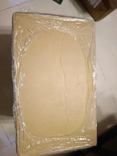 包装的非常非常细心精心有泡沫纸 拆开的时候很惊喜，物品保存完好，非常感谢这个平台和卖家，总体来说物有所值，挖煤姬给人感觉方便省心，支付方式也很方便，时效也可以，不用等很久，主要是国内卖一千多的东西，在这少很多就能买到。总体来说是靠谱的app，值得推荐。