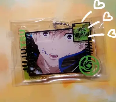 今天也是卷子的专场～
淘到了很喜欢的挂件，实物拿到手上时比想象的更加好看，超级无敌美貌，切煤时的价格也还好，总之各方面都挺不错的
在挖煤姬下单好几次了，体验都非常棒，虽然这次被税了，但物流速度还是很给力的