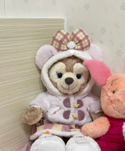 很愉快的购物体验，看到价格很良心果断入手了，选择了直邮，一周就到了，非常快。衣服毛毛质感超好，粉嫩嫩的搭配本身玫玫的毛色，穿上秒变小公主，太喜欢啦～