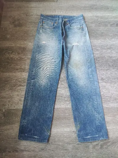 这次从挖煤姬淘到的vintage levis的牛仔裤非常喜欢，褪色完美，然后价格也相比在国内便宜很多，物流也是特别的方便，非常幸运的是这次海关也没收我税，这么便宜的价格买到这样的夹克可以说非常不错了，总而言之是一个非常不错的购物平台