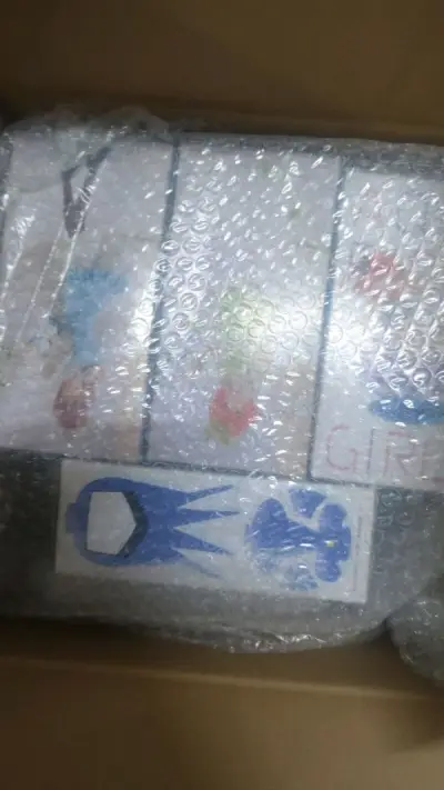 这次到的呢是五等分的泳圈和护士系列，非常的值啊，包装的也很用心，走的竹蜻蜓很快就到了，非常的期待下次购物