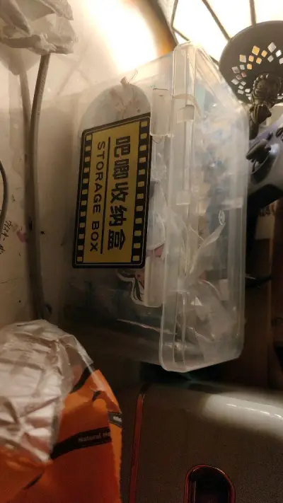 真的超级棒！可恶谁不喜欢里昂s肯尼迪！两颗吧唧真的超爱了！！祝挖煤姬越来越好，以及李三光屠村记大卖！！！卡biao给我做做人，把ada配音换了！！！