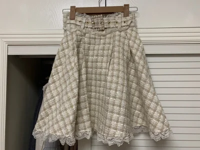 日常穿着的衣服都是从挖煤姬这里买的 包括一些小众品牌使用任意买就可以买到 所以我觉得很划算 运输过程也很安全 挖煤姬不会漏发或者私吞 都是无拆包发过来的 因此我觉得在挖煤姬买东西是很良好的体验