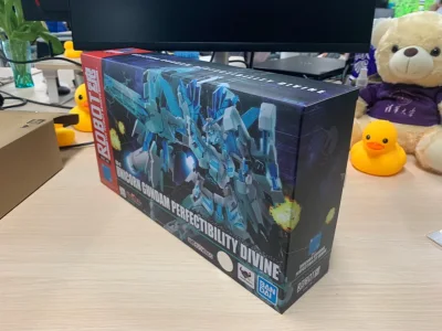 第一次在挖煤姬上买的东西到货啦！这次购买的是Robot魂神圣完美独角兽，走竹蜻蜓大概半个月就到了，八角尖尖成色完美，希望以后的海淘也能如此顺利～